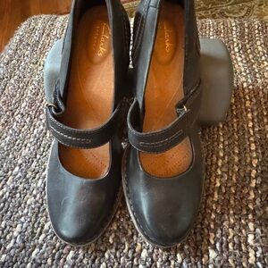 Clarks Carleta Black Mary Jane Heels